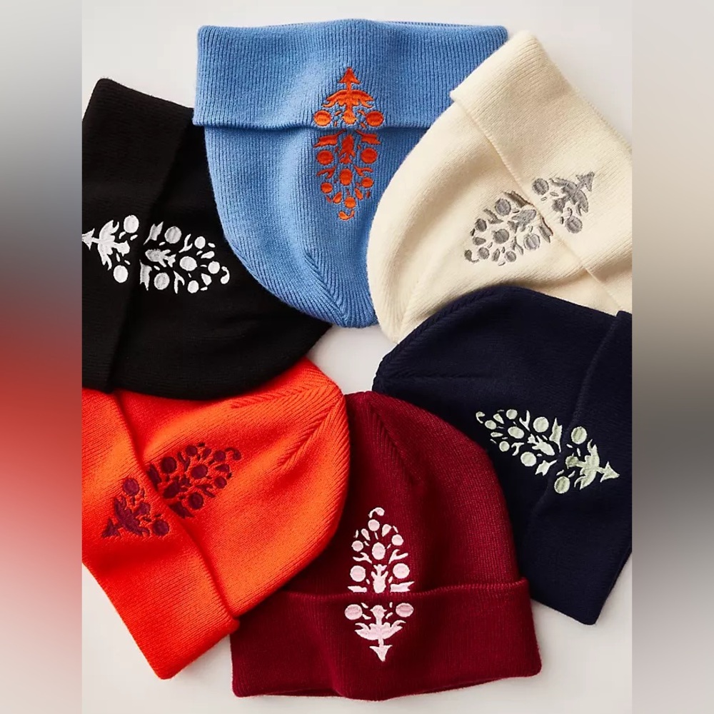 NWOT FP Movement Iconic Buti Beanie